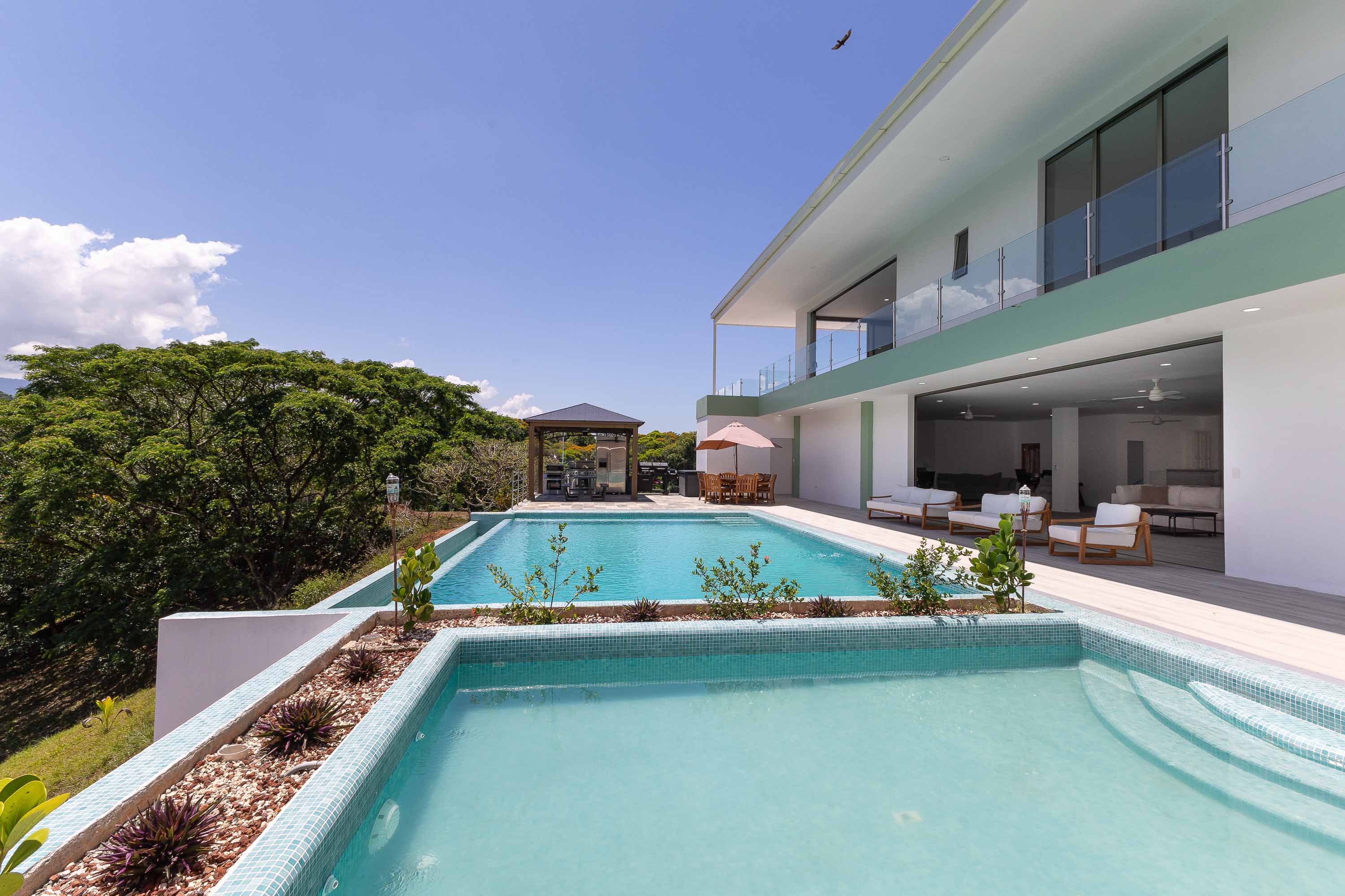 7 bed Single Family Homes For Sale in Quepos, Puntarenas - thumb 3