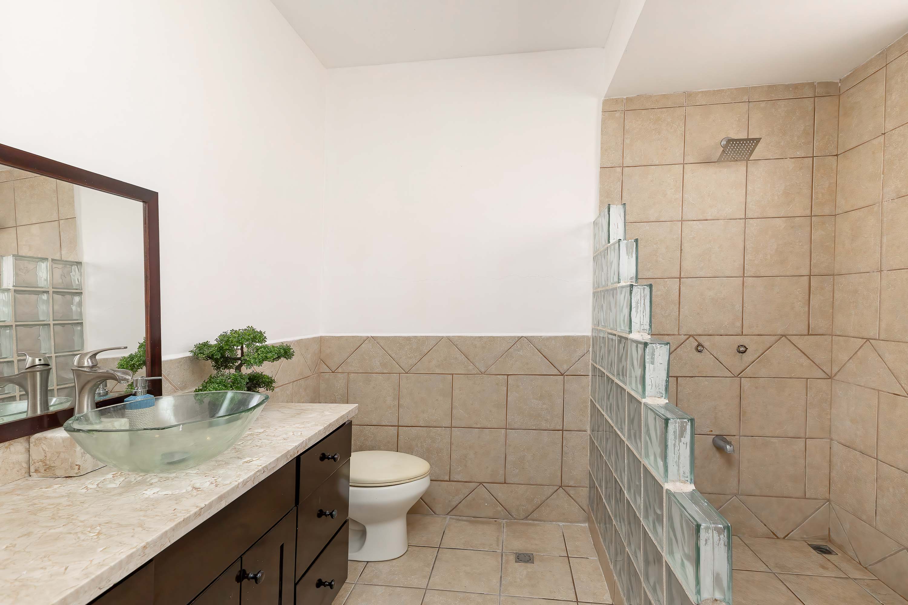 3 bed Single Family Homes For Sale in Quepos, Puntarenas - thumb 21