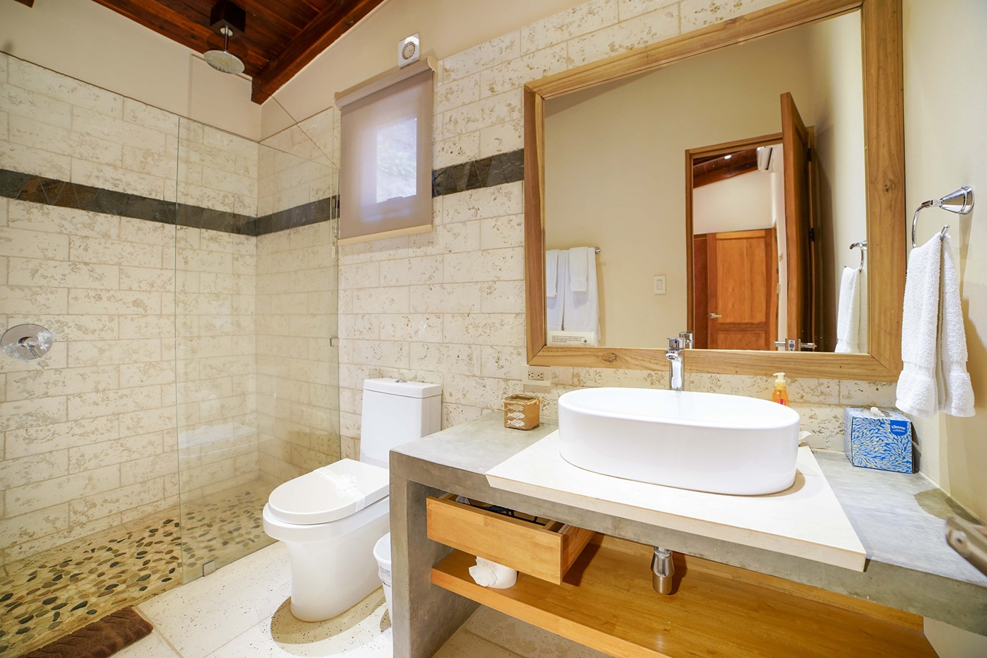 5 bed Single Family Homes For Sale in Tamarindo, Guanacaste - thumb 17