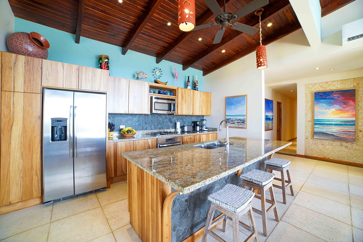 5 bed Single Family Homes For Sale in Tamarindo, Guanacaste - thumb 4