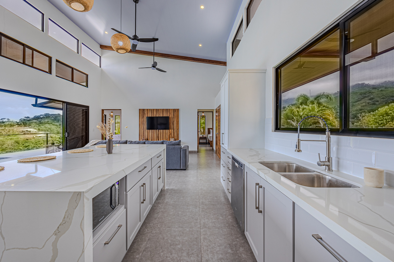 3 bed Single Family Homes For Sale in Ojochal, Puntarenas - thumb 19