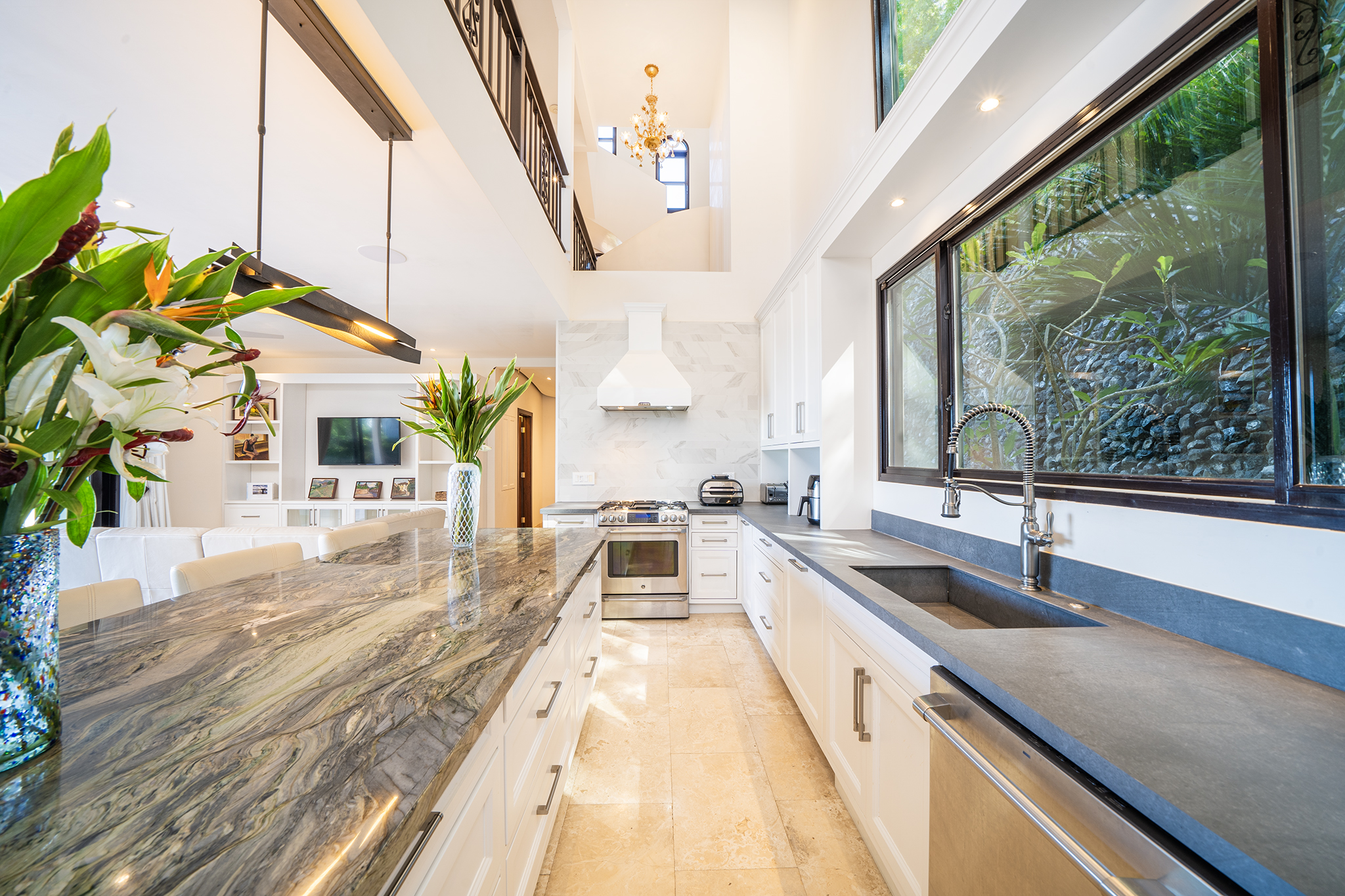 5 bed Single Family Homes For Sale in Playa Flamingo, Guanacaste - thumb 24