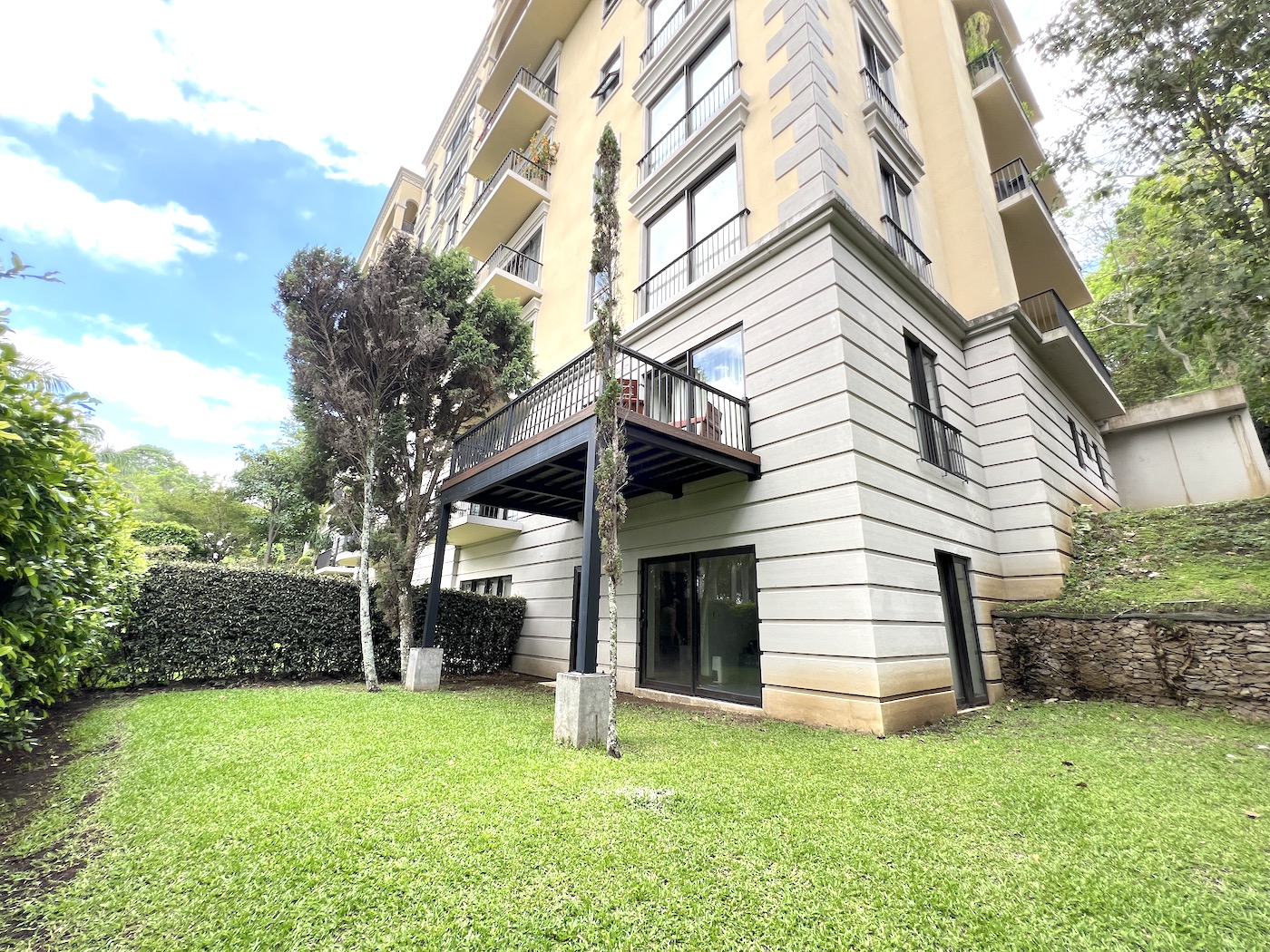 4 bed Apartment For Sale in Jaboncillo, San Jose - thumb 3