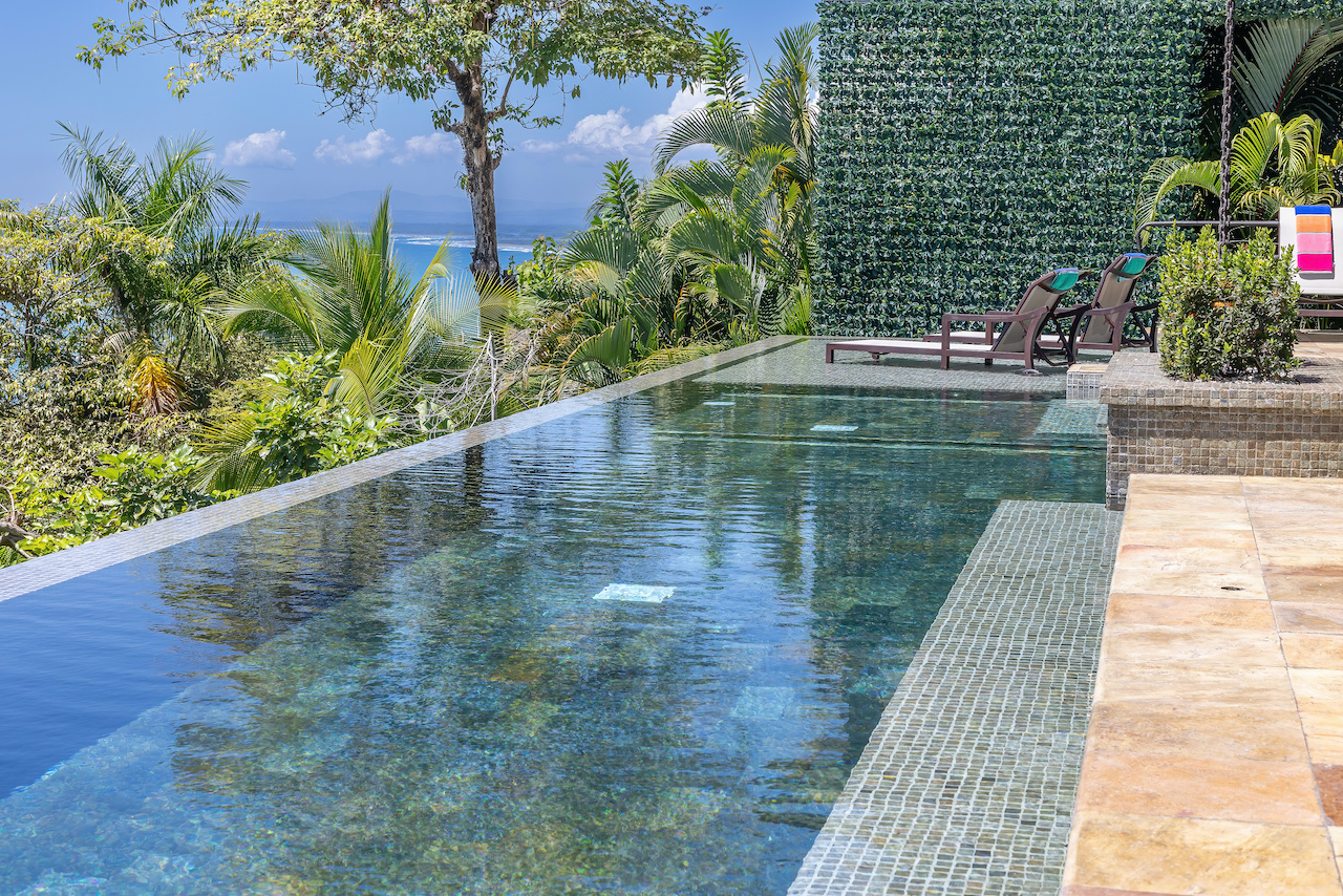 5 bed Single Family Homes For Sale in Manuel Antonio, Puntarenas - thumb 4