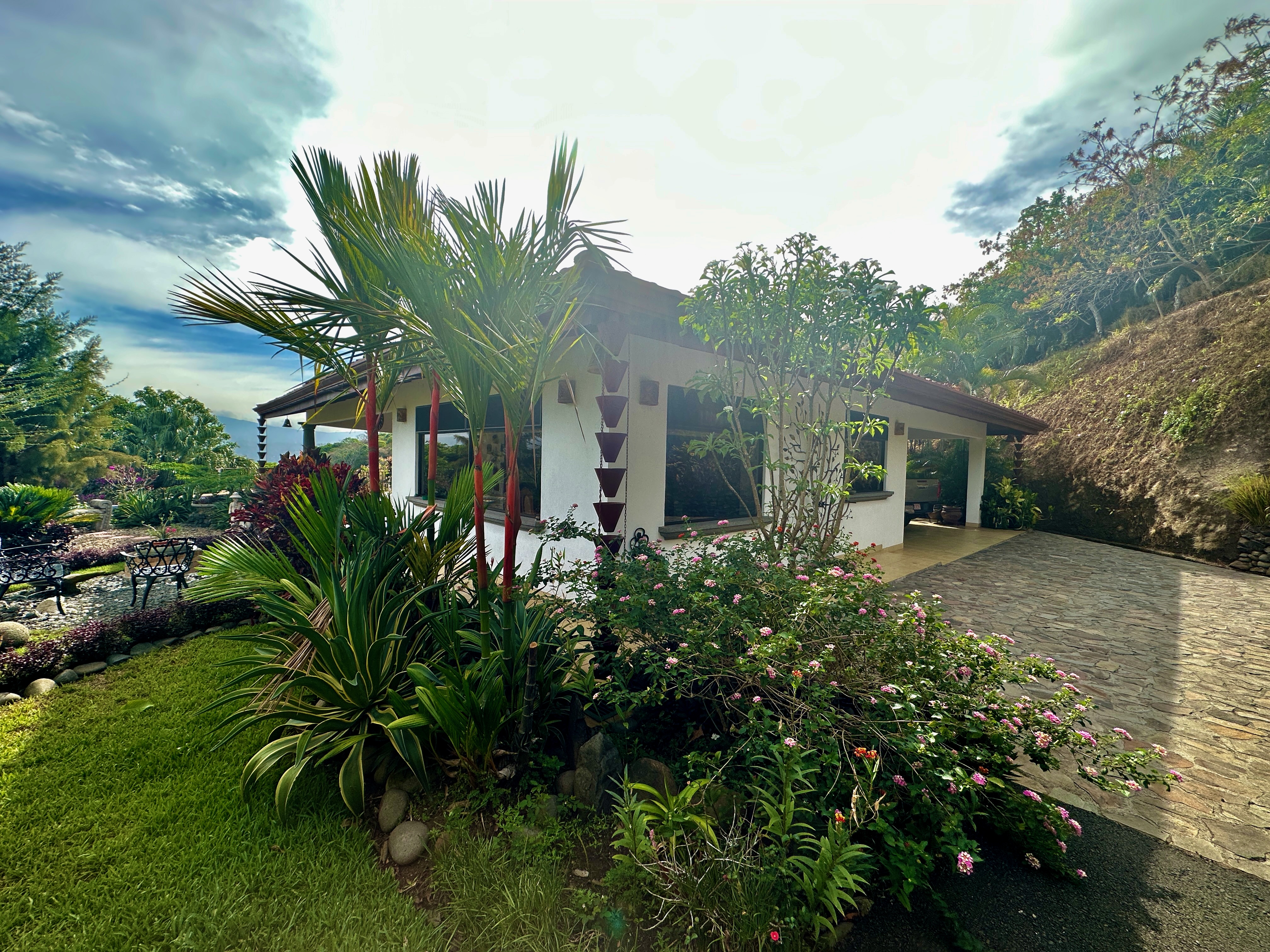 3 bed Single Family Homes For Sale in Atenas, Alajuela - thumb 1