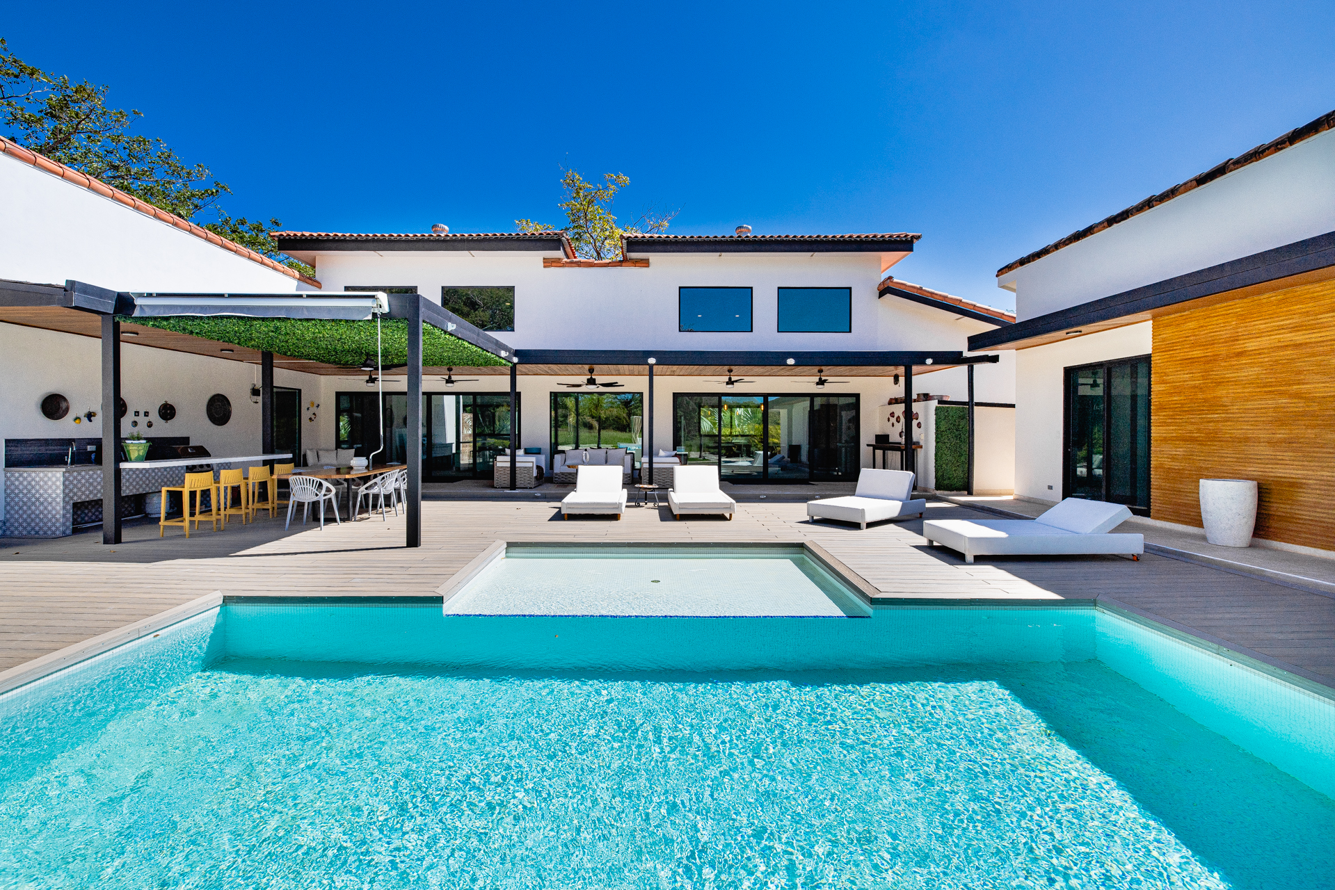 6 bed Single Family Homes For Sale in Avellanas, Guanacaste - thumb 3