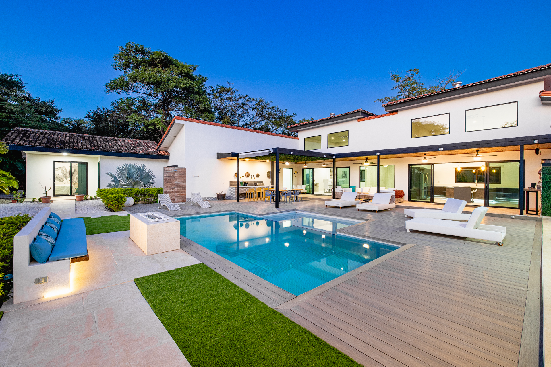 6 bed Single Family Homes For Sale in Avellanas, Guanacaste - thumb 1