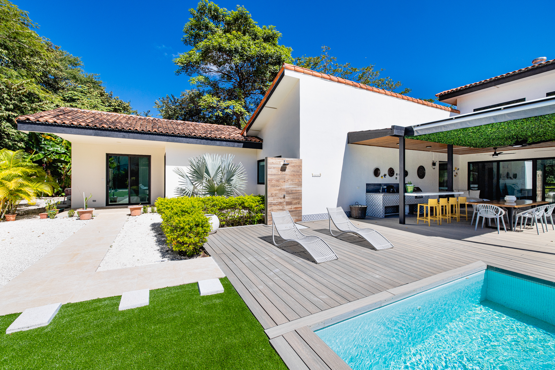 6 bed Single Family Homes For Sale in Avellanas, Guanacaste - thumb 4