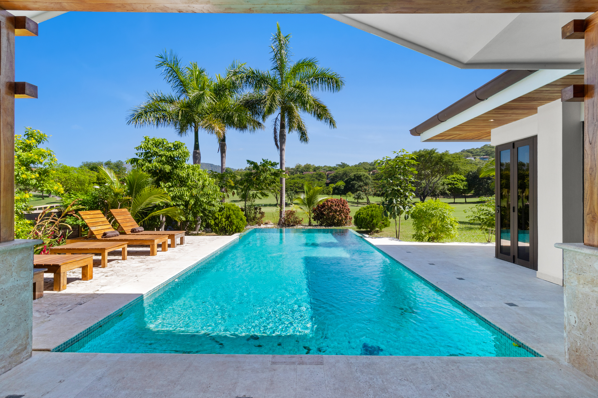 4 bed Single Family Homes For Sale in Playa Conchal, Guanacaste - thumb 9