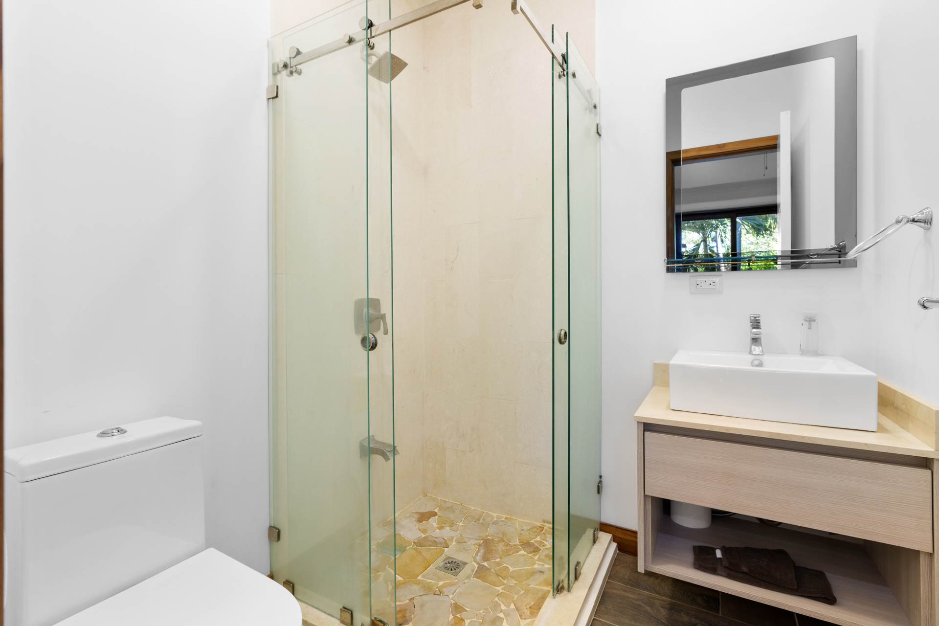 4 bed Single Family Homes For Sale in Playa Conchal, Guanacaste - thumb 28