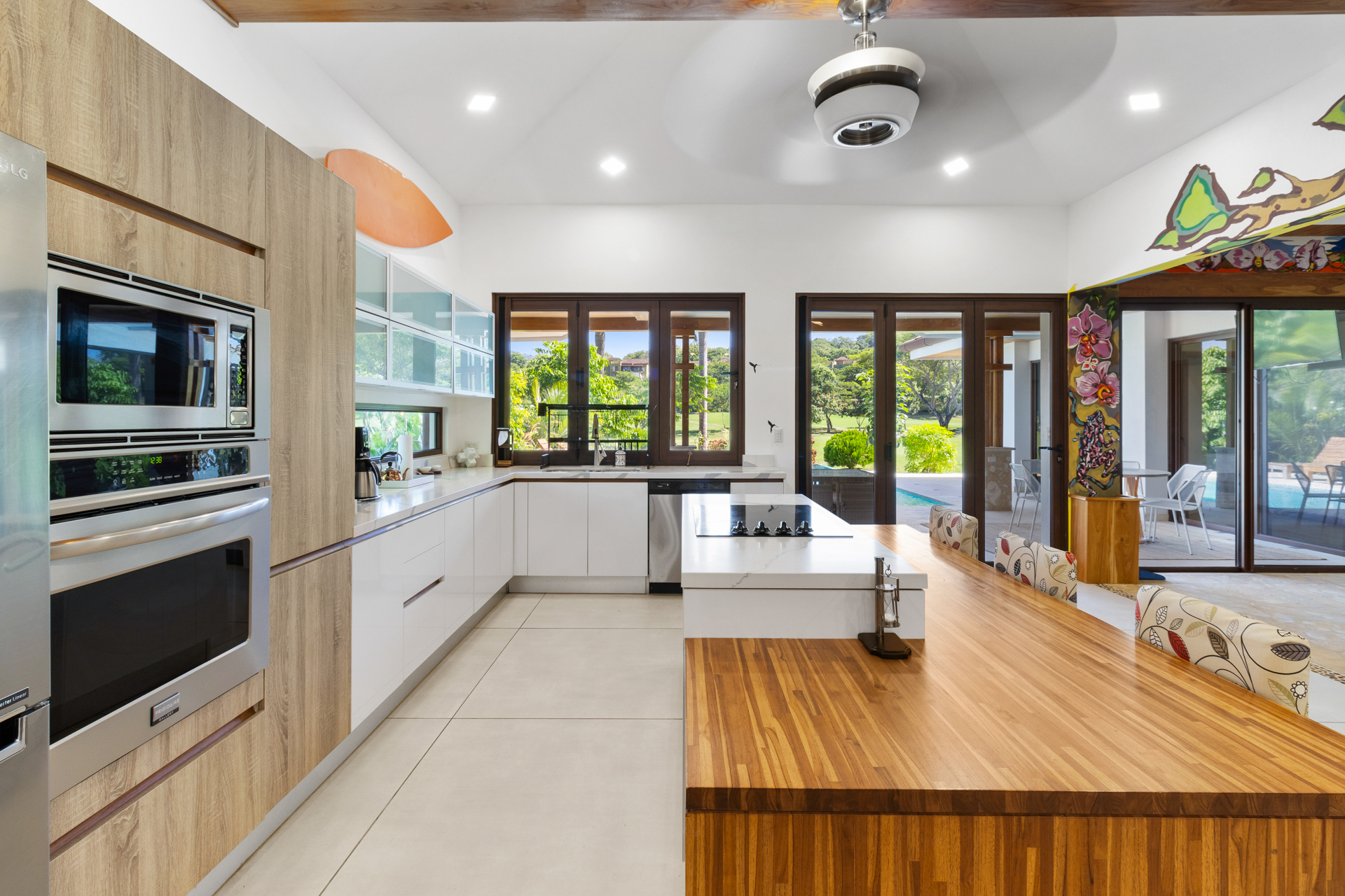 4 bed Single Family Homes For Sale in Playa Conchal, Guanacaste - thumb 3