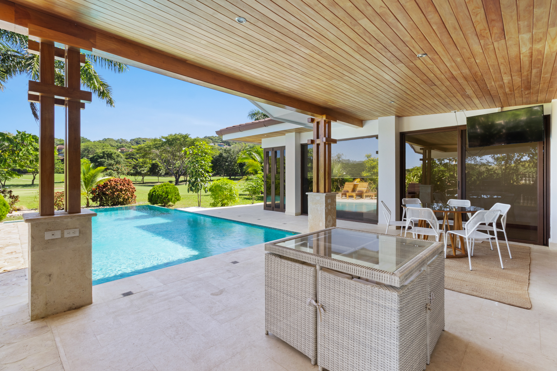 4 bed Single Family Homes For Sale in Playa Conchal, Guanacaste - thumb 8