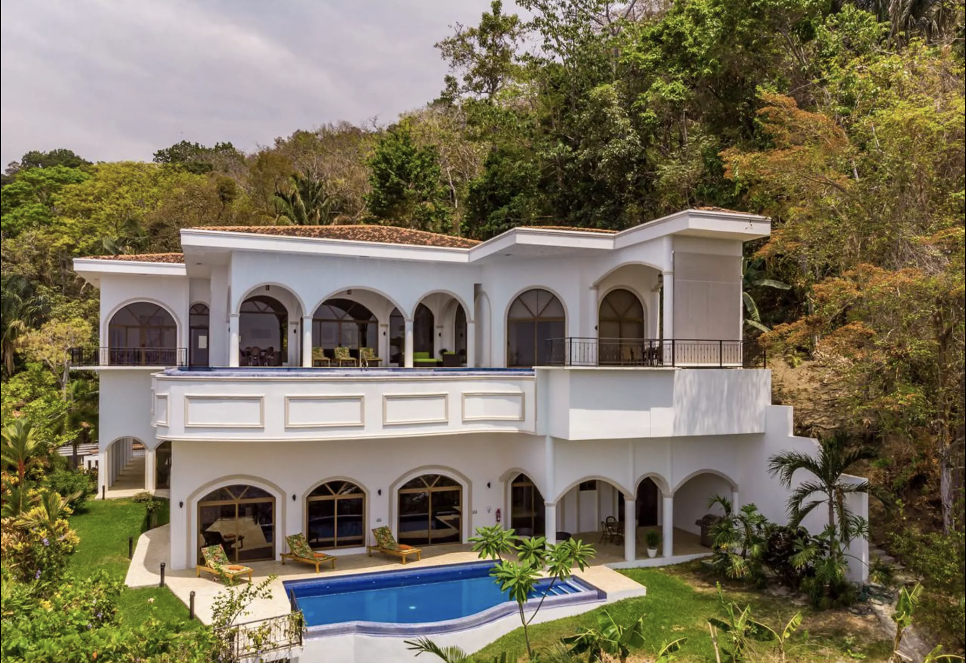 7 bed Single Family Homes For Sale in Jaco, Puntarenas - thumb 9