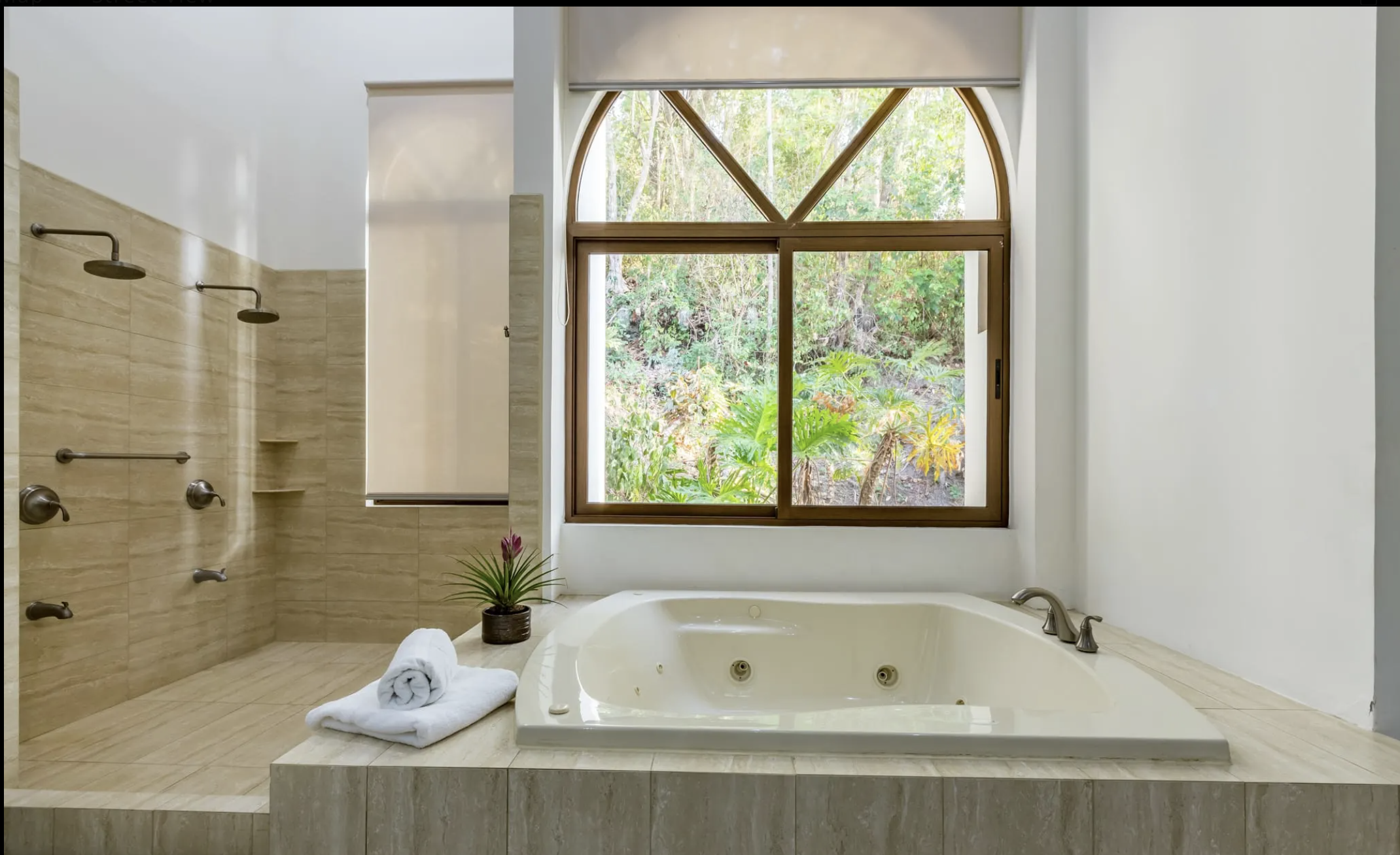 7 bed Single Family Homes For Sale in Jaco, Puntarenas - thumb 18