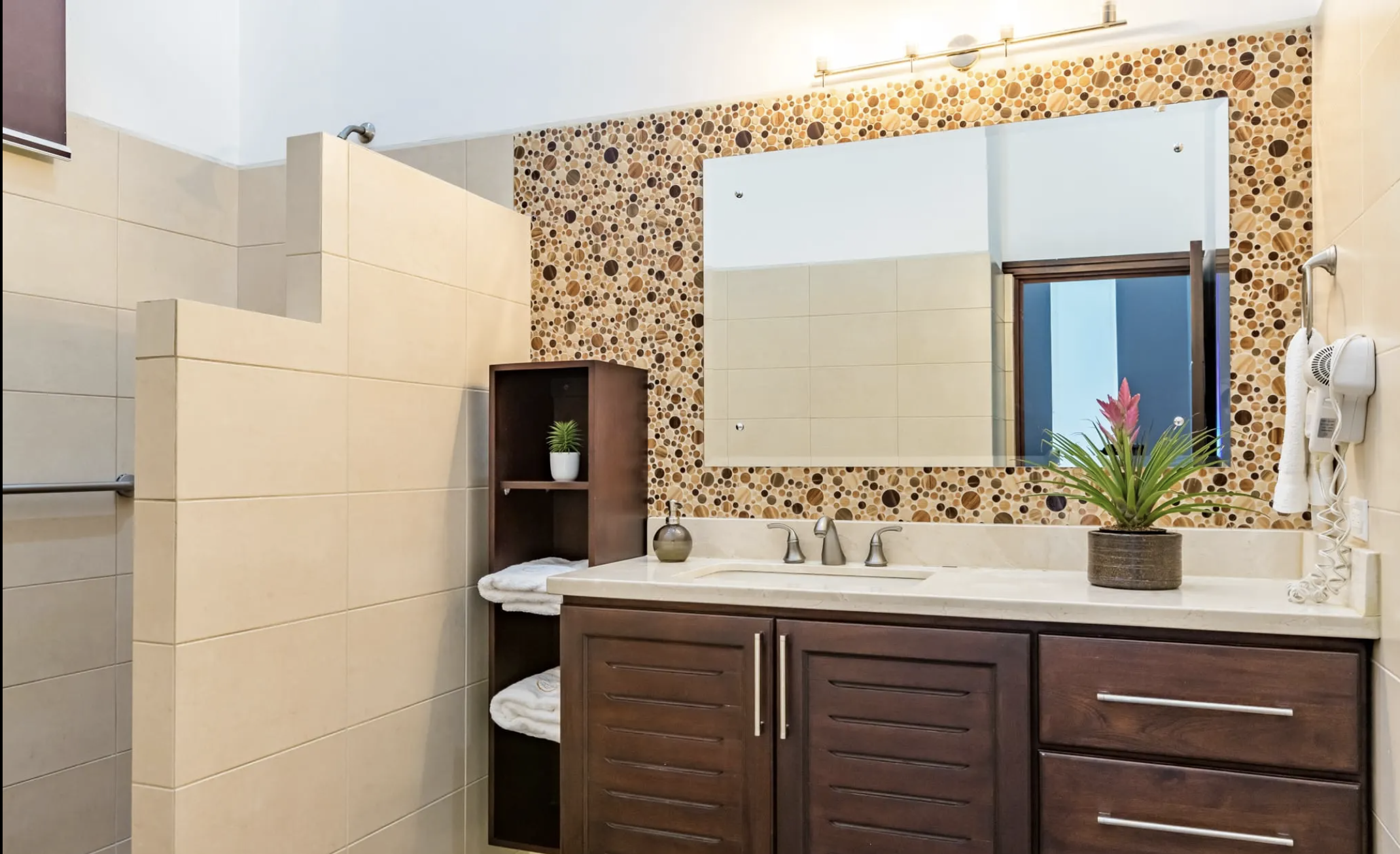 7 bed Single Family Homes For Sale in Jaco, Puntarenas - thumb 21