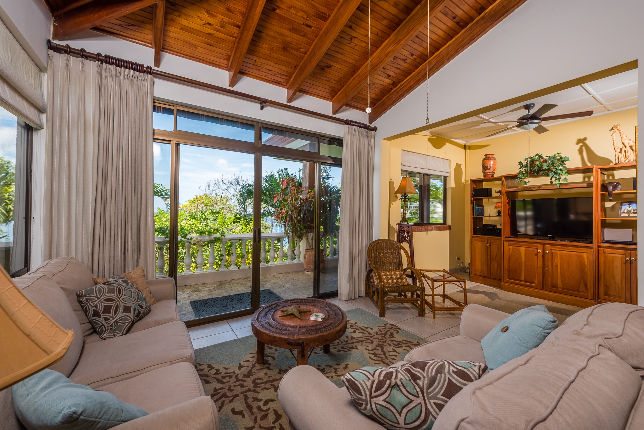 5 bed Single Family Homes For Sale in Playa Flamingo, Guanacaste - thumb 19