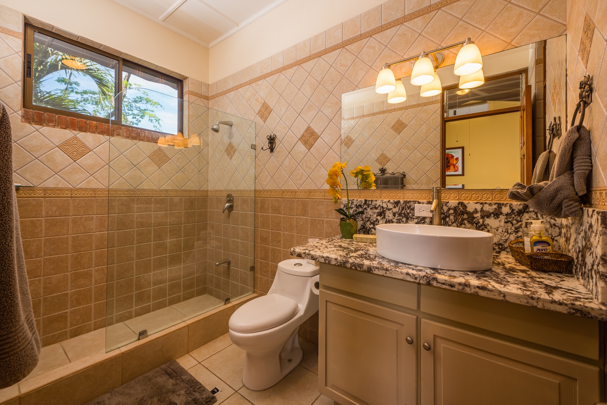 5 bed Single Family Homes For Sale in Playa Flamingo, Guanacaste - thumb 9