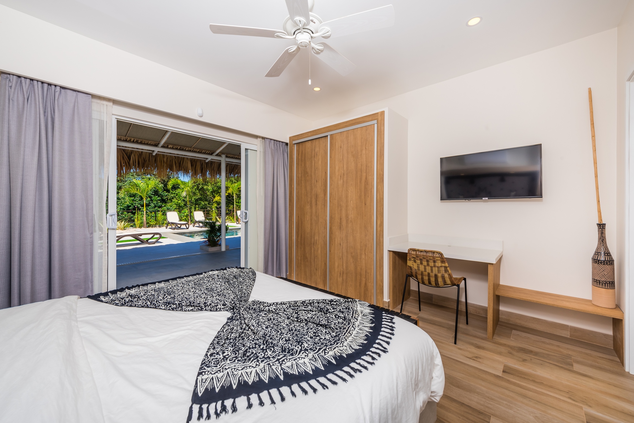 4 bed Single Family Homes For Sale in Playa Grande, Guanacaste - thumb 11