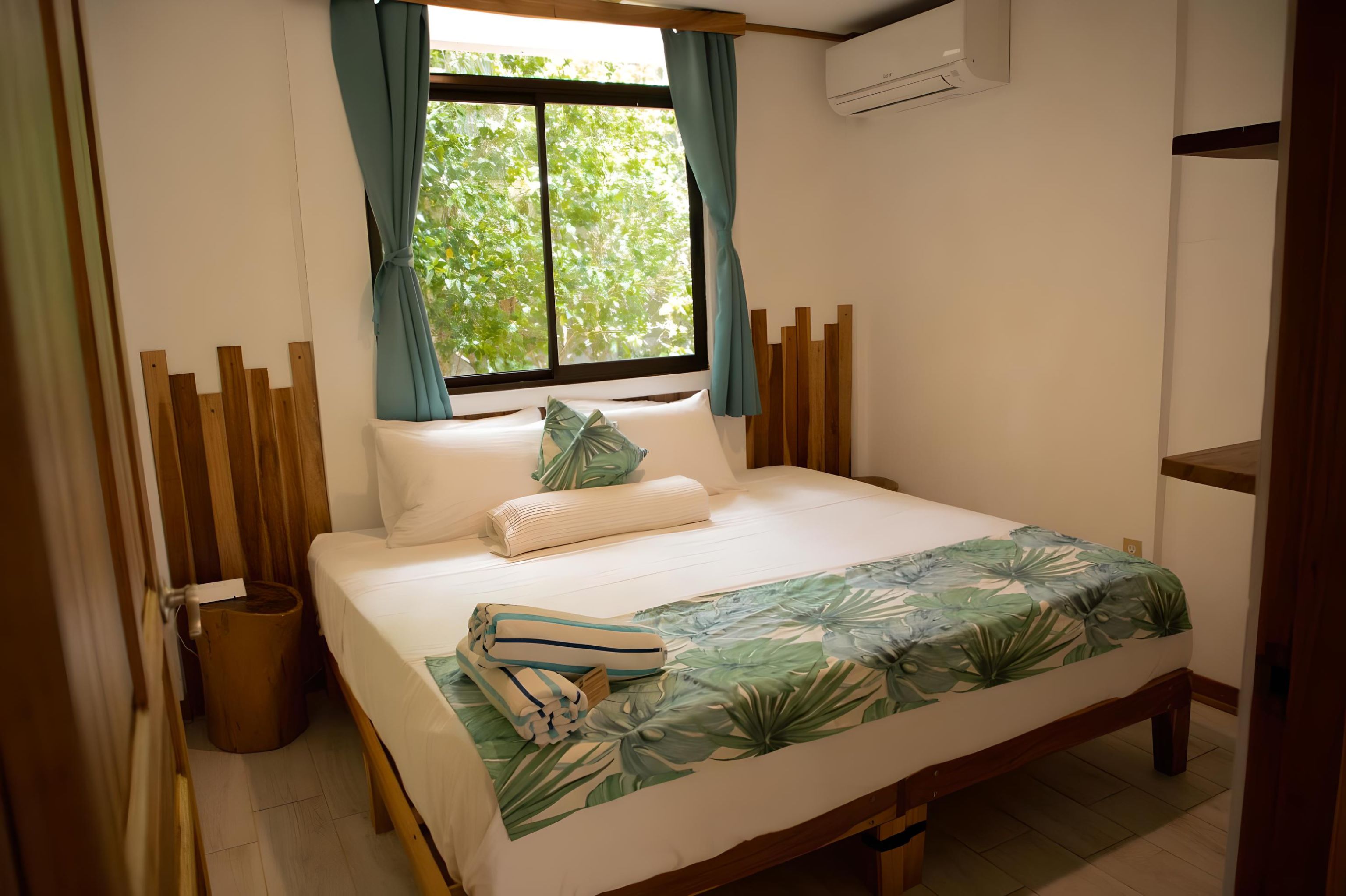 16 bed Hotel / Leisure For Sale in Avellanas, Guanacaste - thumb 4