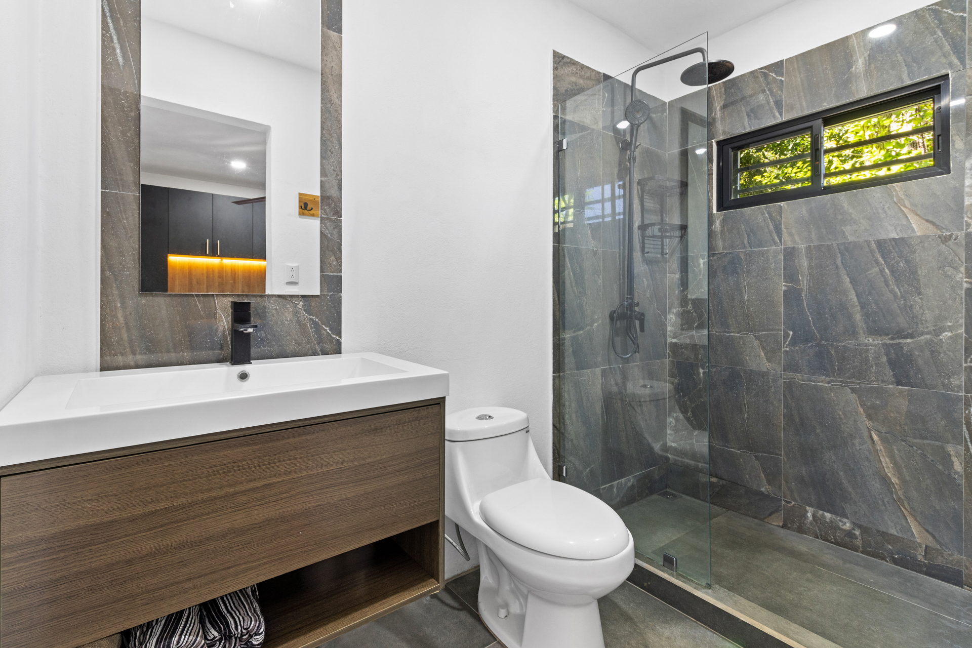 5 bed Single Family Homes For Sale in Matapalo, Guanacaste - thumb 9