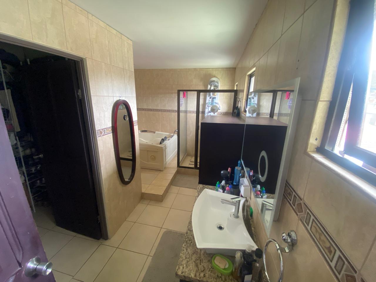 4 bed Single Family Homes For Sale in Curridabat, San Jose - thumb 11