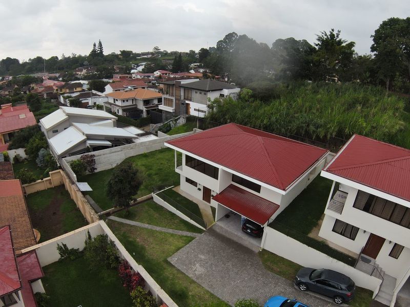 4 bed Single Family Homes For Rent in Curridabat, San Jose - thumb 16