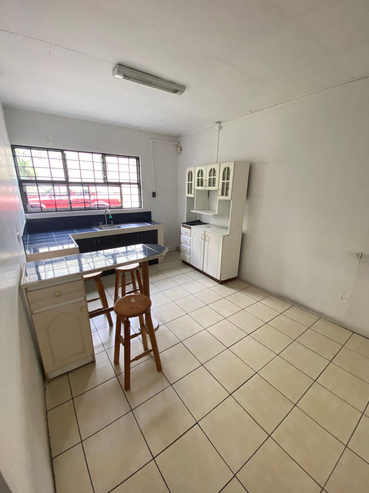 4 bed Commercial For Rent in San Jose, San Jose - thumb 5