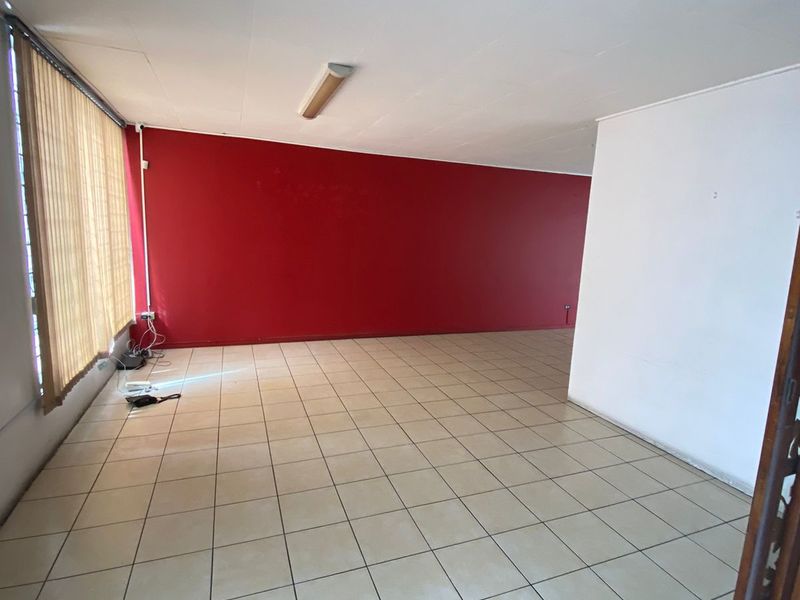 4 bed Commercial For Rent in San Jose, San Jose - thumb 2