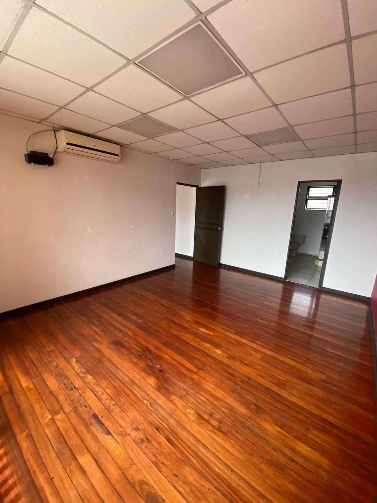 4 bed Commercial For Rent in San Jose, San Jose - thumb 12