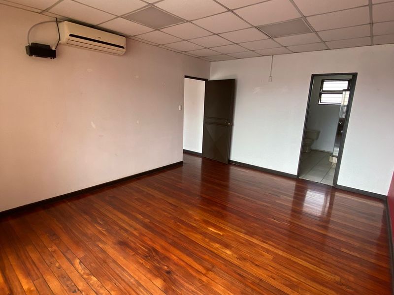 4 bed Commercial For Rent in San Jose, San Jose - thumb 12