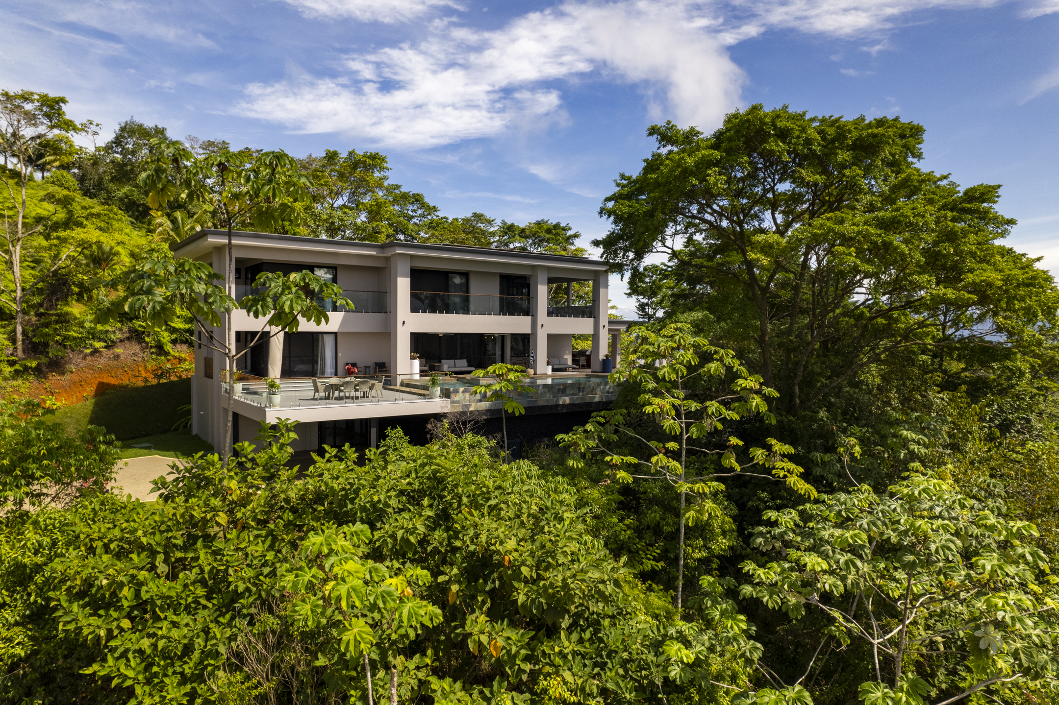 4 bed Single Family Homes For Sale in Dominical, Puntarenas - thumb 5