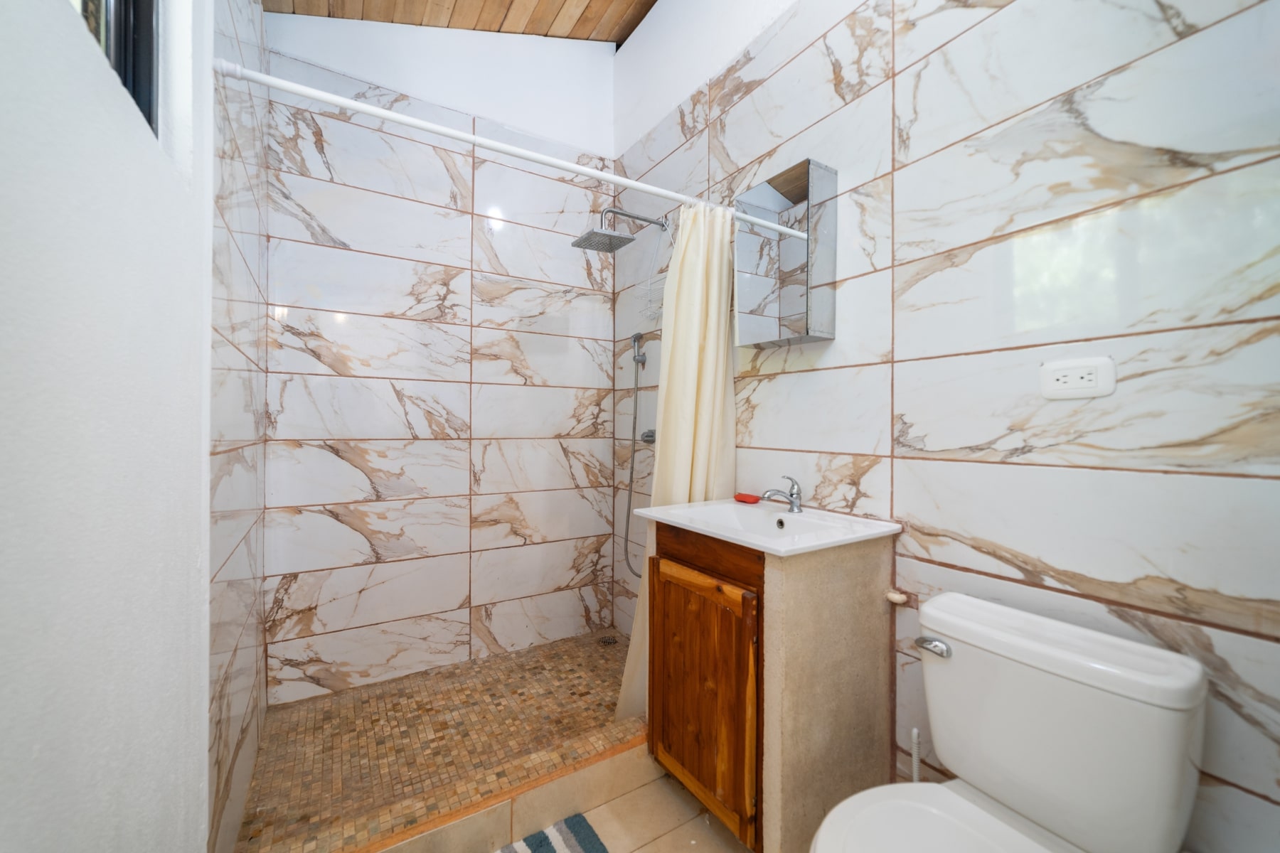 3 bed Single Family Homes For Sale in Junquillal, Guanacaste - thumb 8