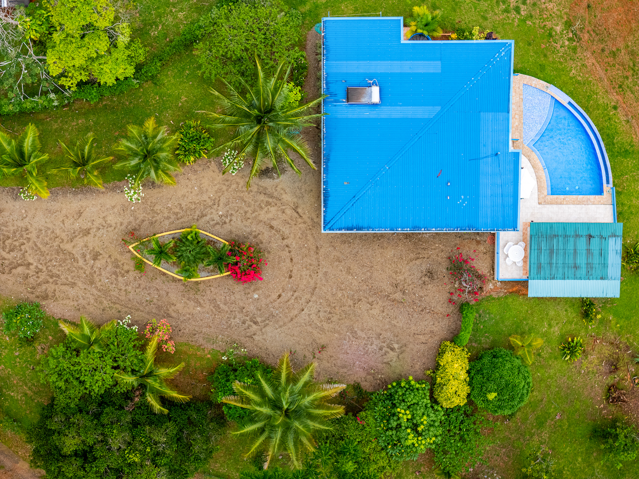 4 bed Single Family Homes For Sale in Ojochal, Puntarenas - thumb 3