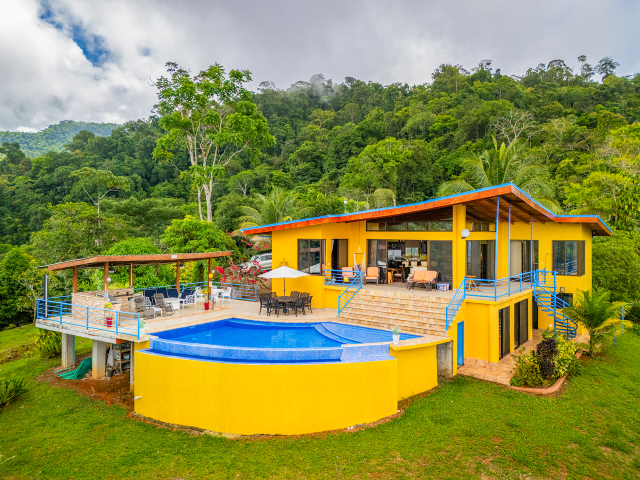 4 bed Single Family Homes For Sale in Ojochal, Puntarenas - thumb 7