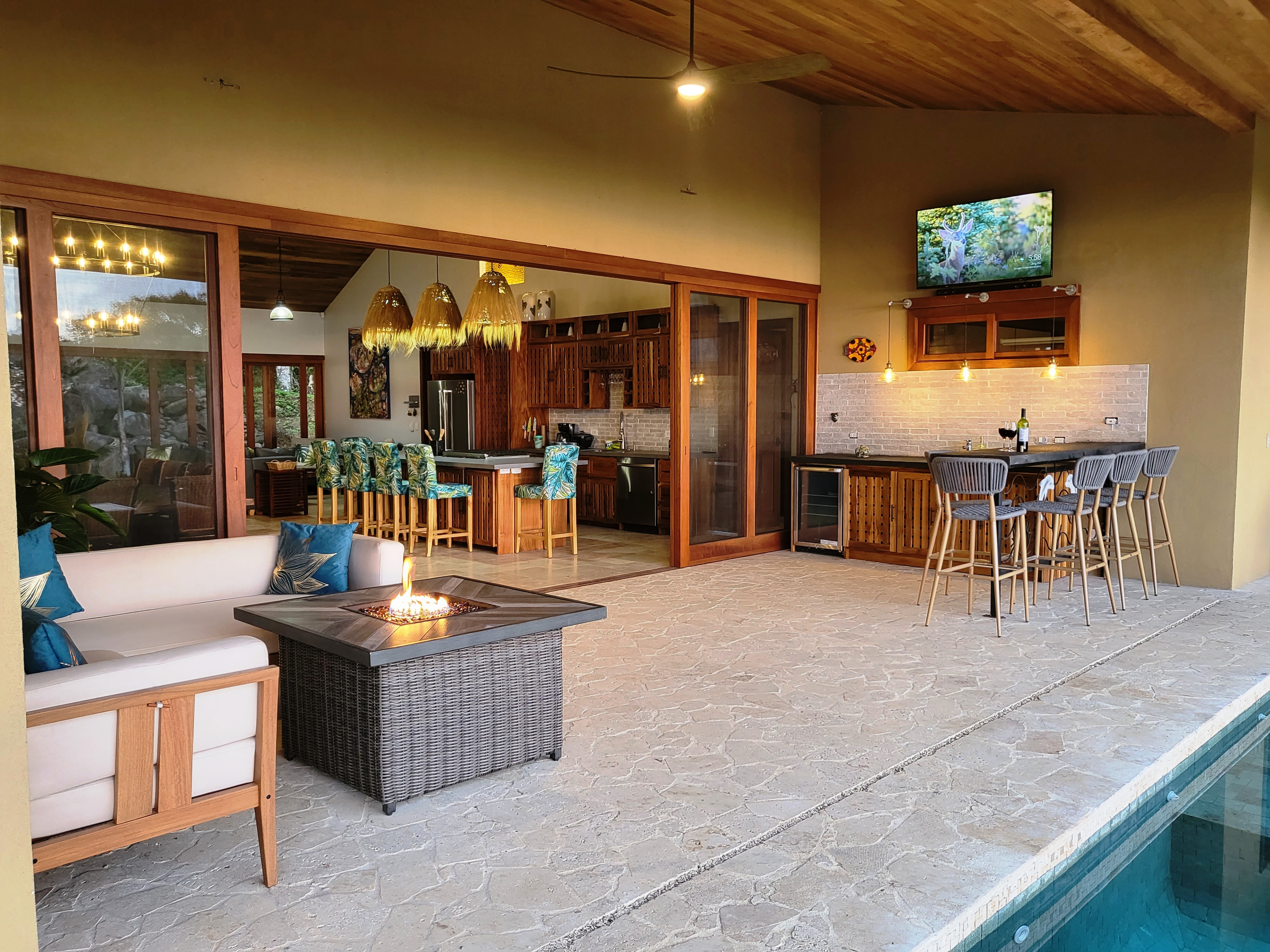 4 bed Single Family Homes For Sale in Dominical, Puntarenas - thumb 14