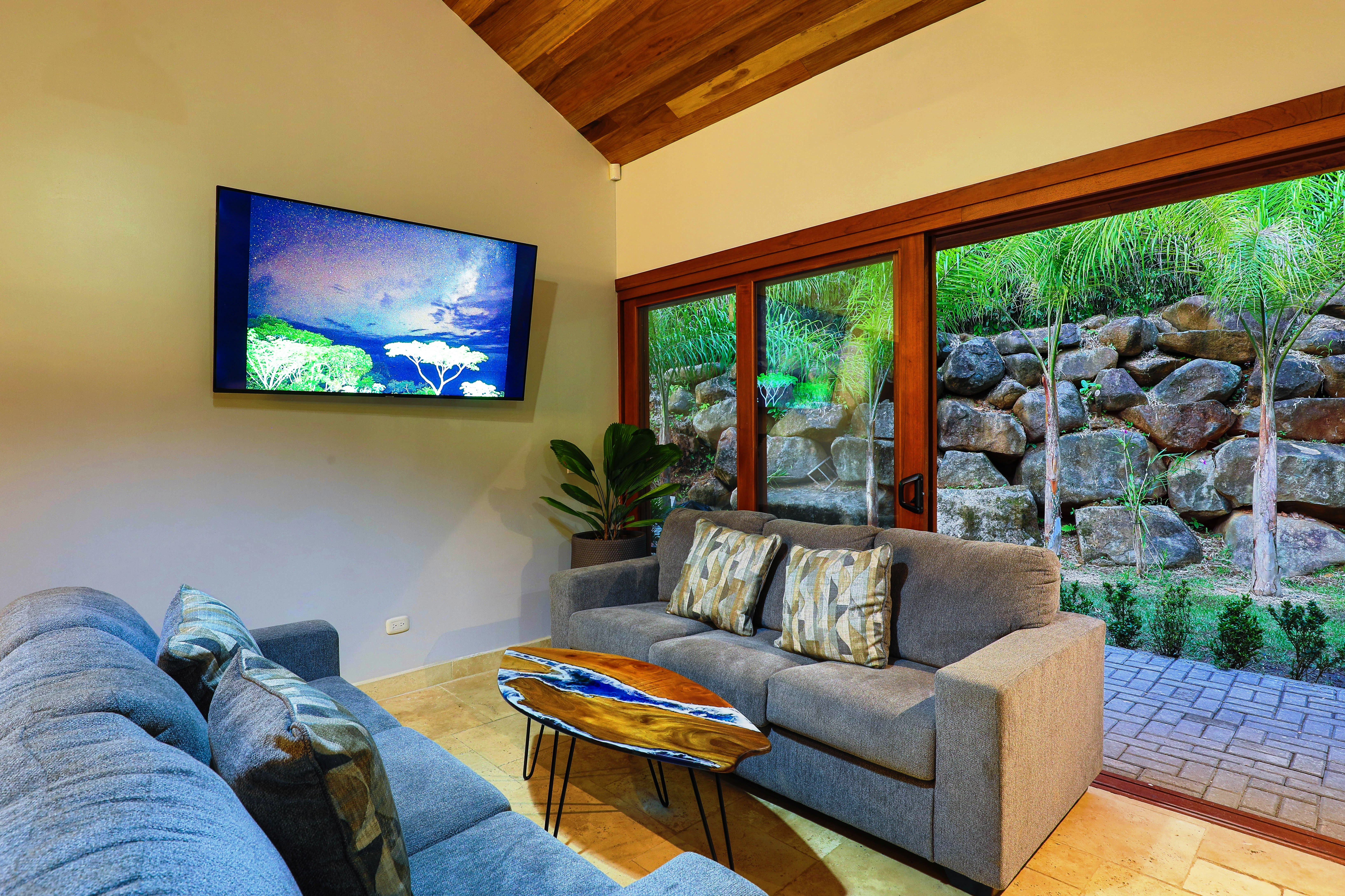 4 bed Single Family Homes For Sale in Dominical, Puntarenas - thumb 18