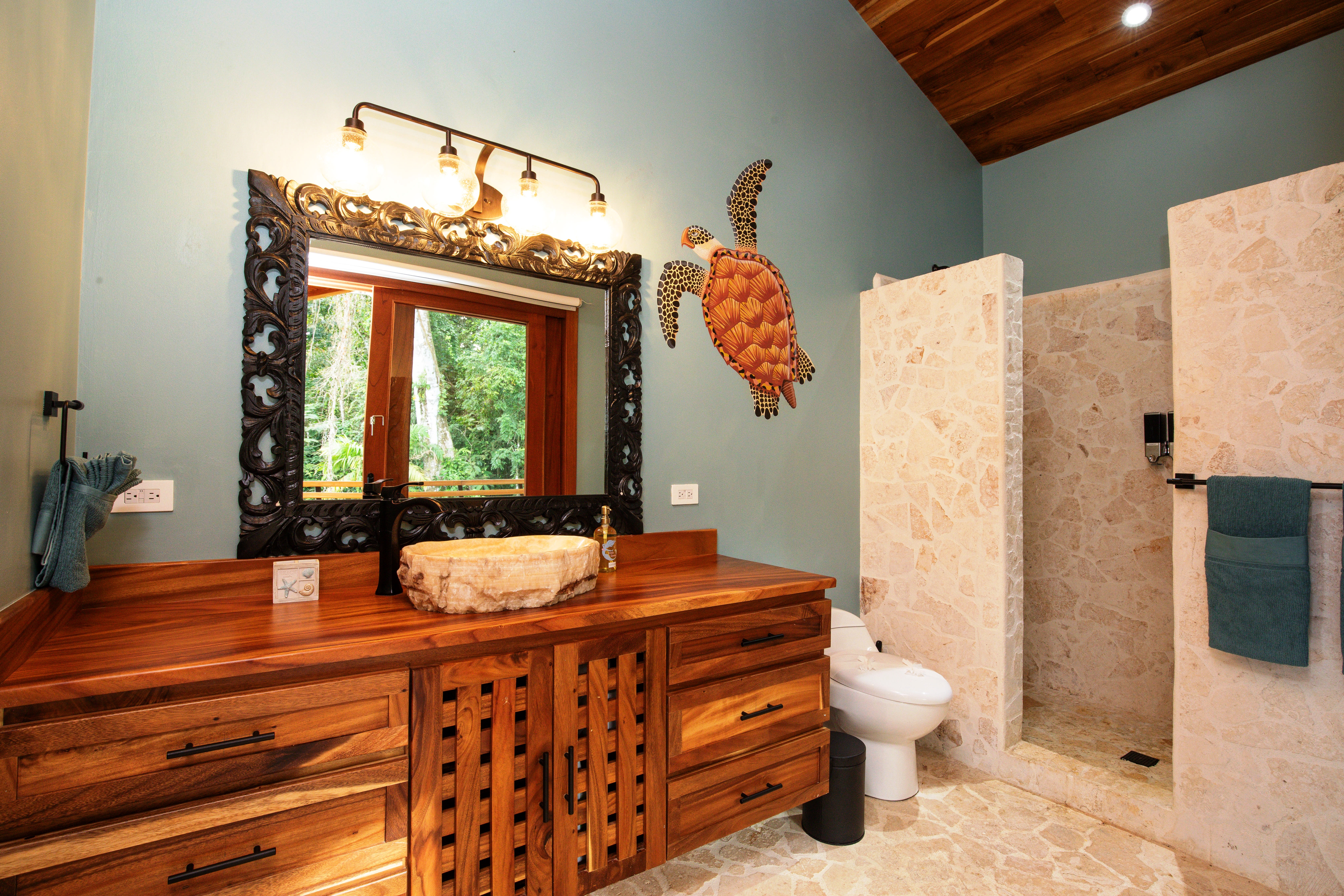 4 bed Single Family Homes For Sale in Dominical, Puntarenas - thumb 22