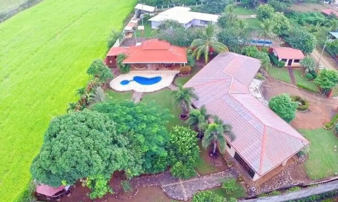 7 bed Single Family Homes For Sale in Playas Del Coco, Guanacaste - thumb 2