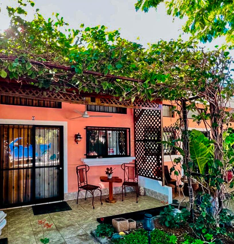 1 bed Condo For Sale in Playas Del Coco, Guanacaste - thumb 1