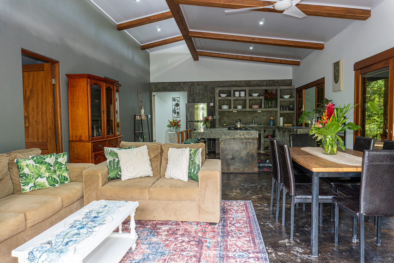 4 bed Single Family Homes For Sale in Uvita, Puntarenas - thumb 3