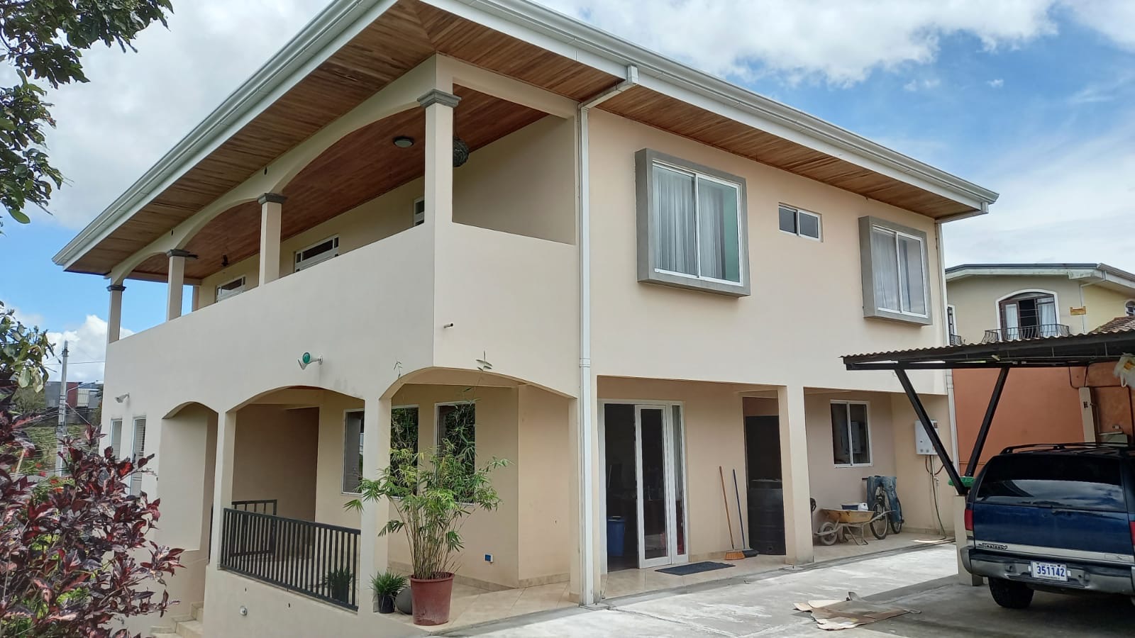 3 bed Single Family Homes For Sale in Curridabat, San Jose - thumb 2