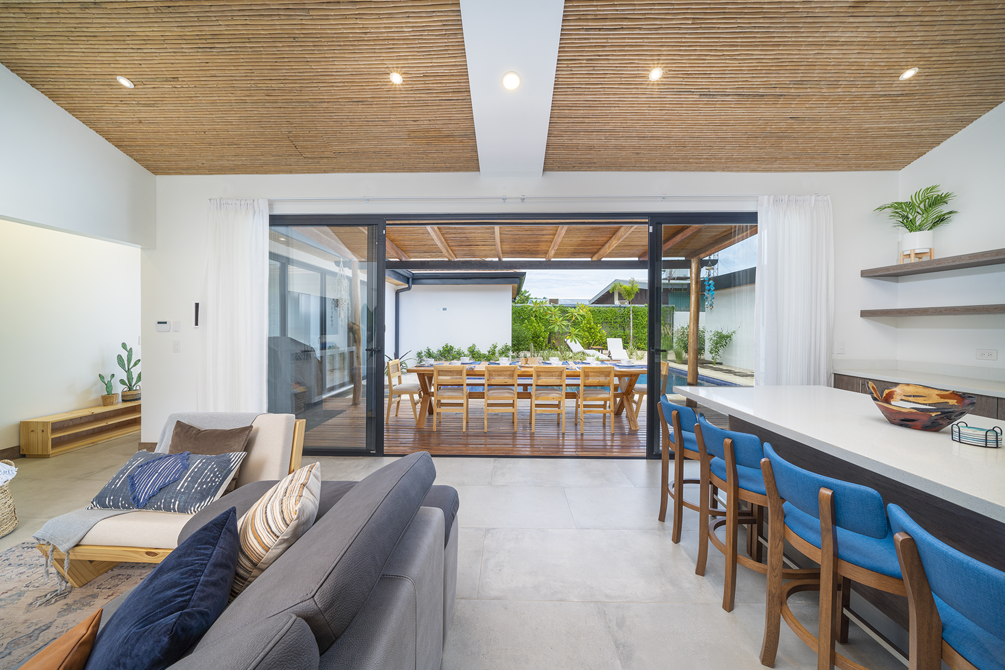 4 bed Single Family Homes For Sale in Tamarindo, Guanacaste - thumb 5