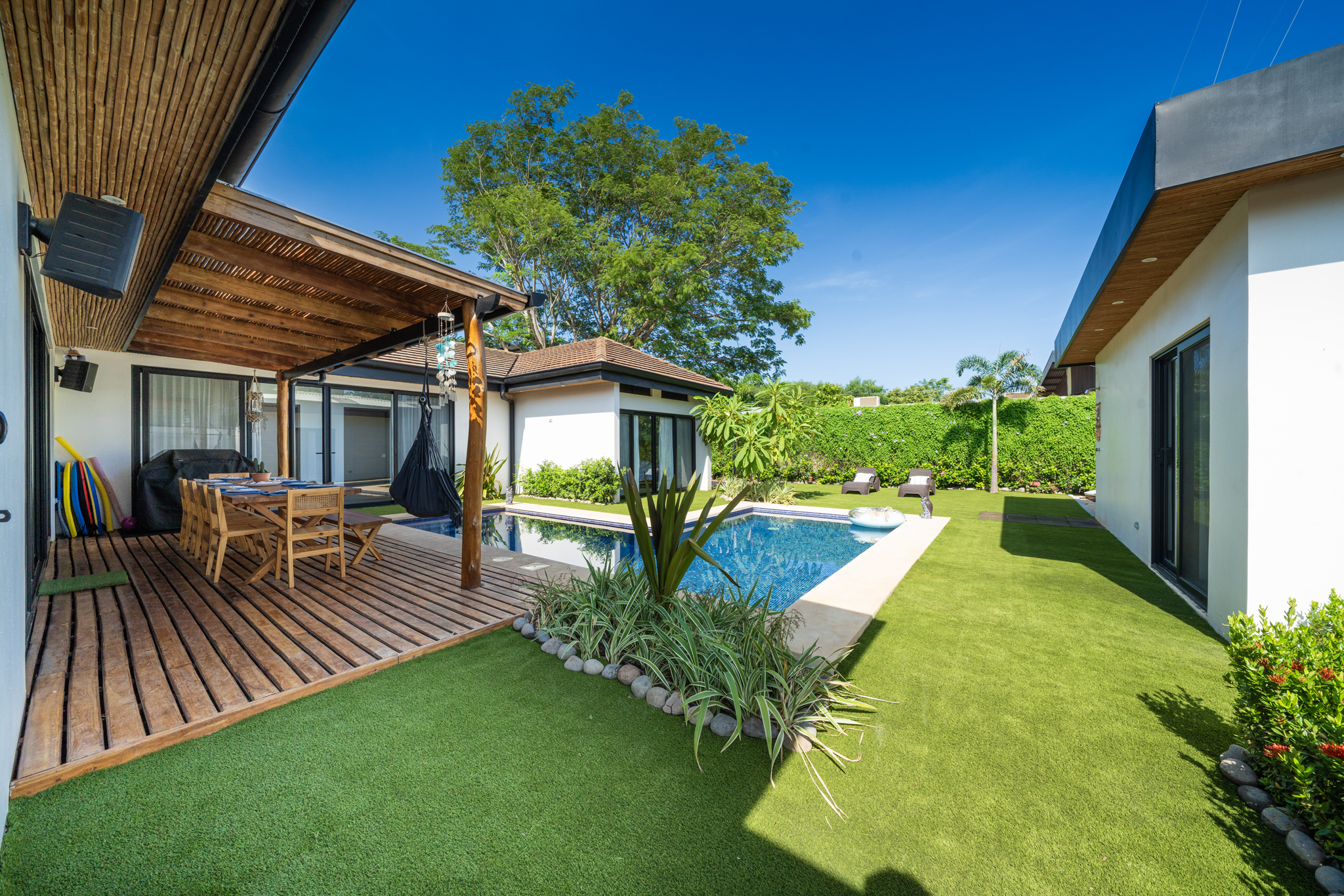 4 bed Single Family Homes For Sale in Tamarindo, Guanacaste - thumb 2