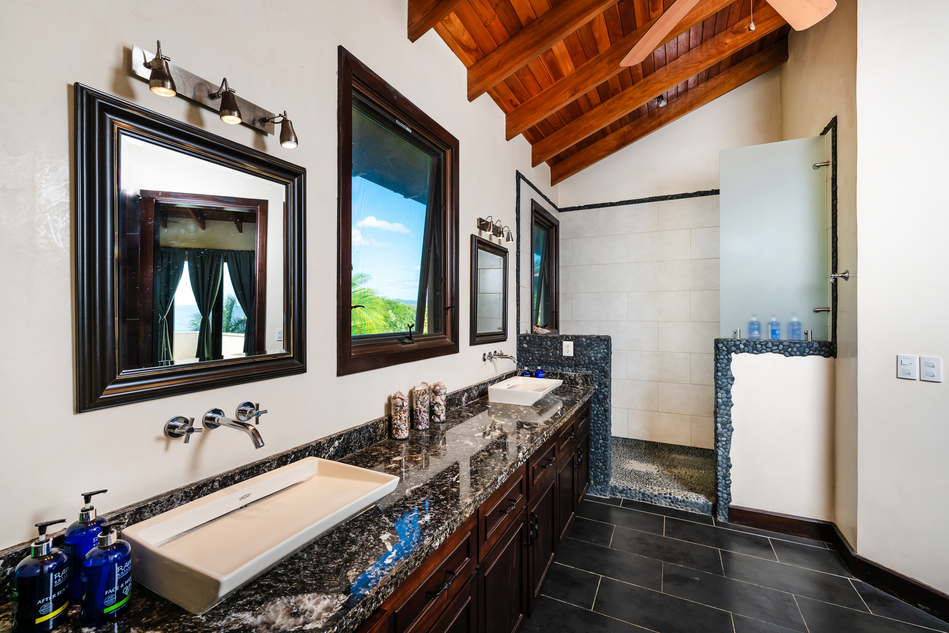 5 bed Single Family Homes For Sale in Playa Negra, Guanacaste - thumb 16