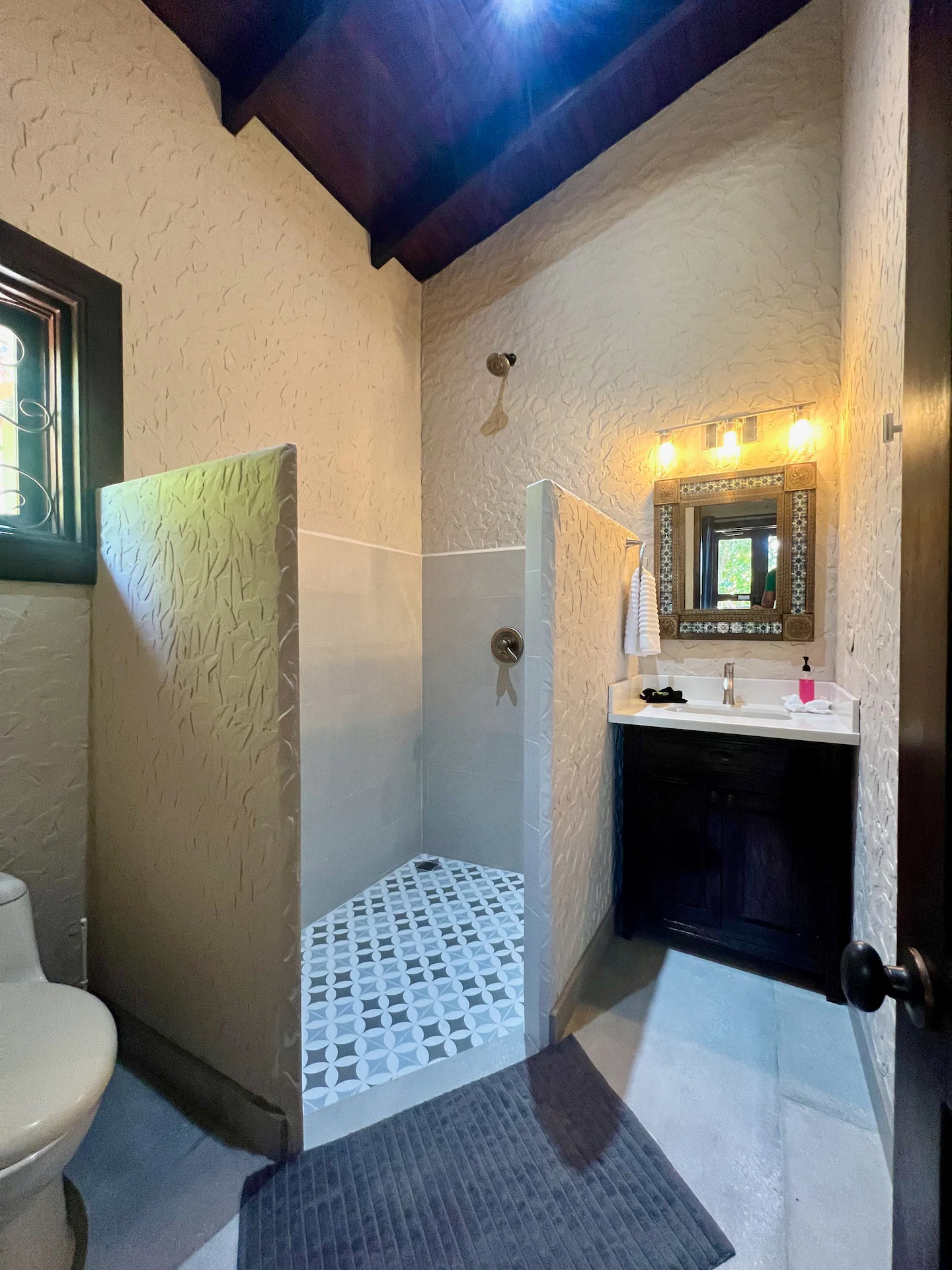 8 bed Single Family Homes For Sale in Jaco, Puntarenas - thumb 23