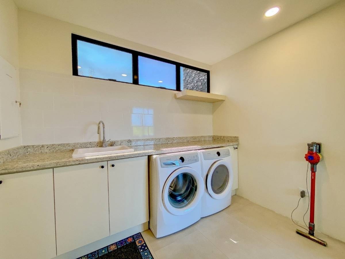 4 bed Single Family Homes For Sale in Jaco, Puntarenas - thumb 13