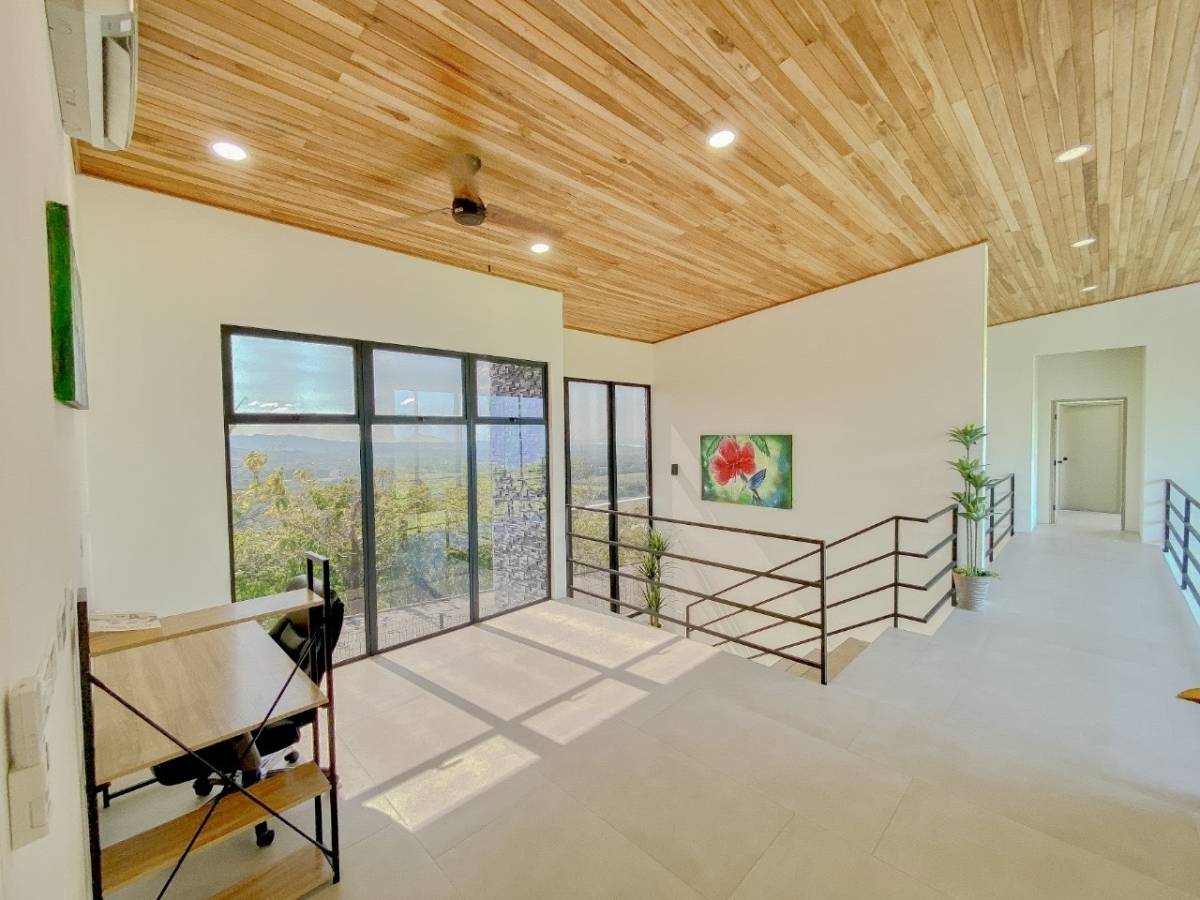 4 bed Single Family Homes For Sale in Jaco, Puntarenas - thumb 5