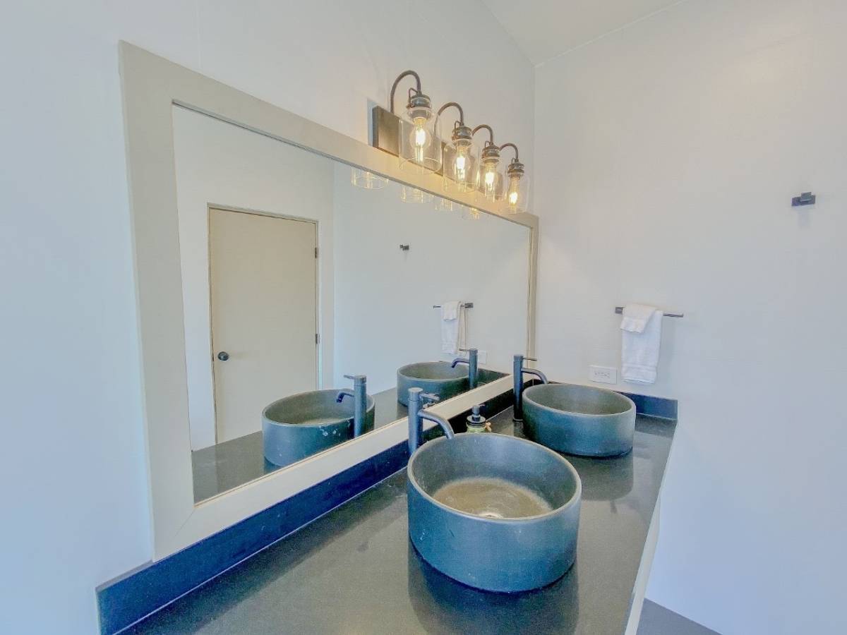 4 bed Single Family Homes For Sale in Jaco, Puntarenas - thumb 8