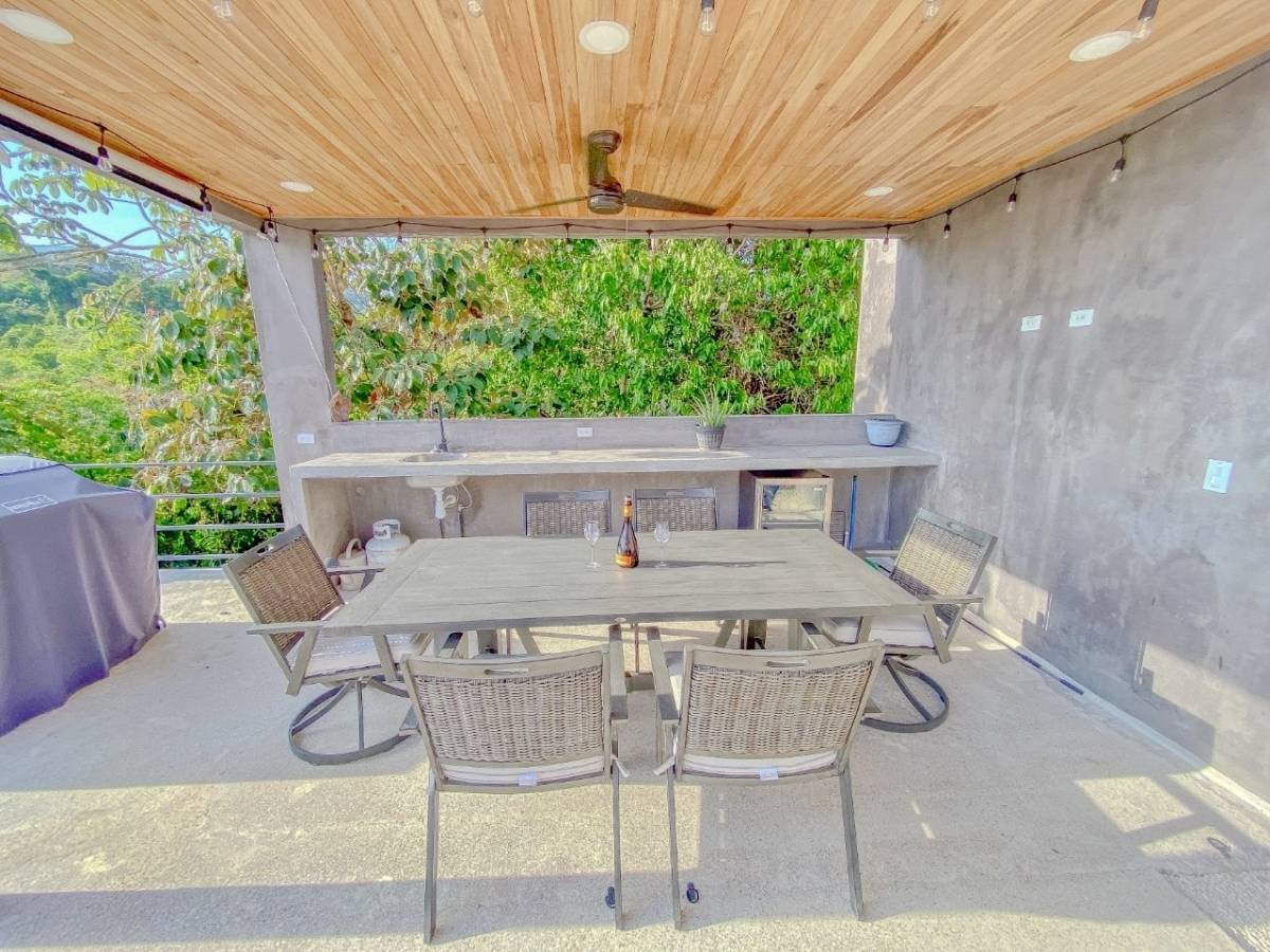 4 bed Single Family Homes For Sale in Jaco, Puntarenas - thumb 11