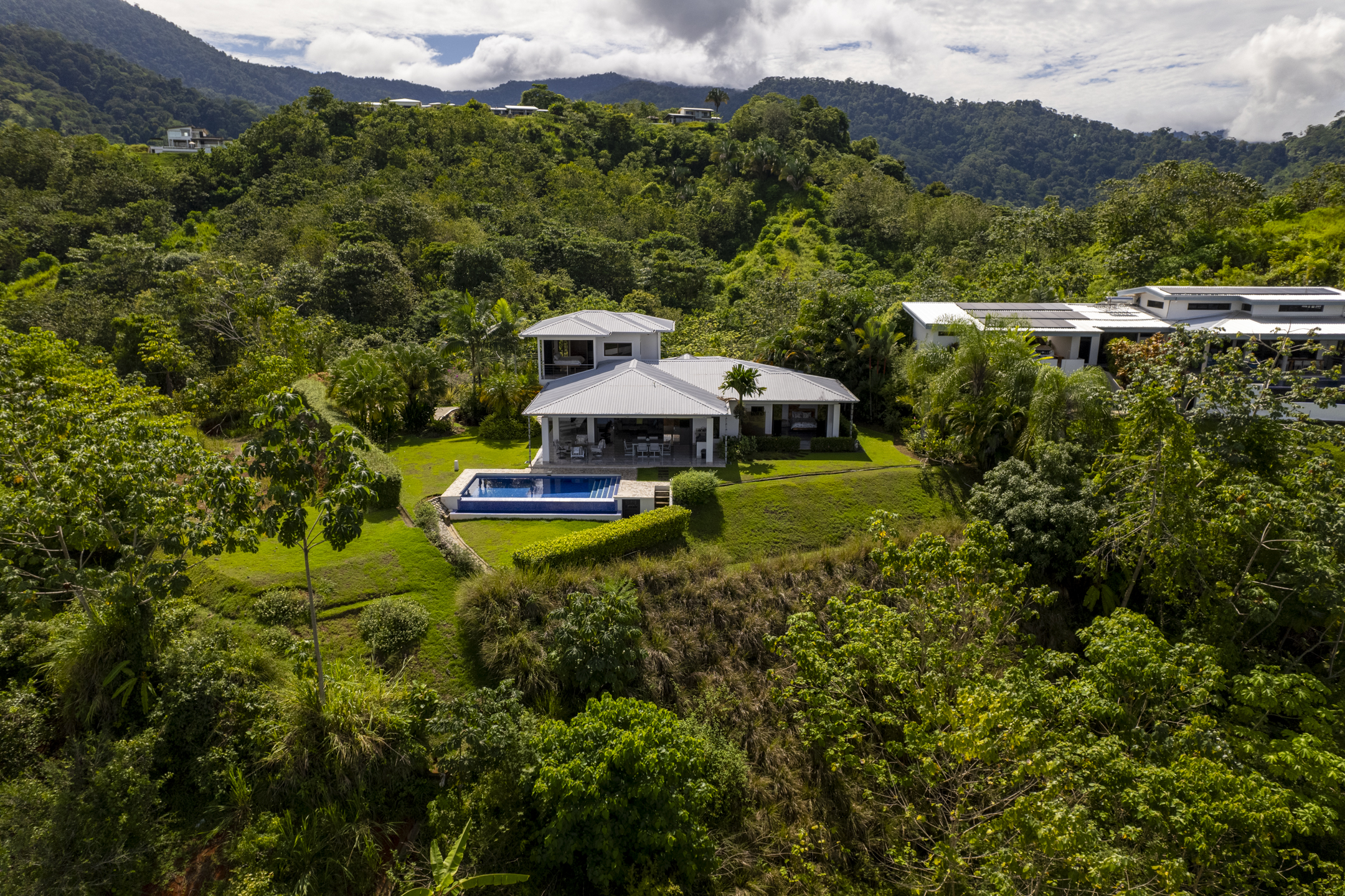 3 bed Single Family Homes For Sale in Ojochal, Puntarenas - thumb 4